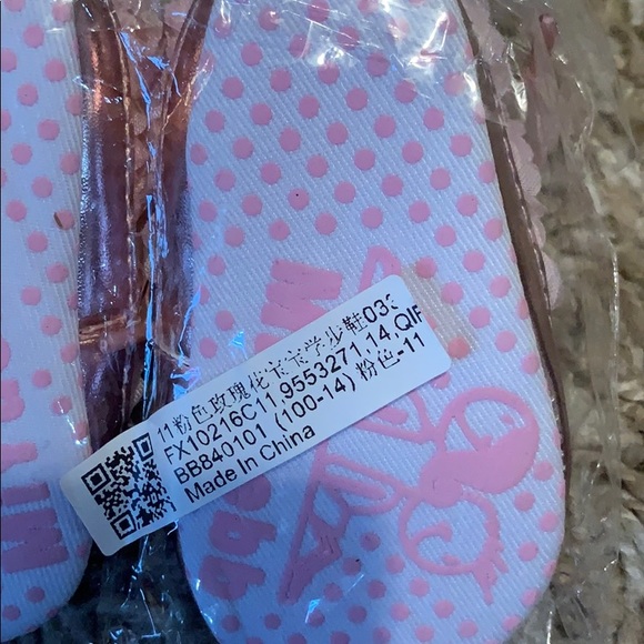 Shoes - Picture 7 of 7